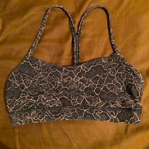 Lululemon Flow Y Nulu Bra